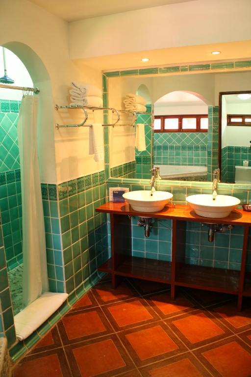 Habitación con 2 camas grandes