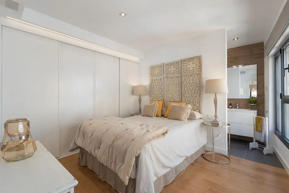 Chezmoihomes Plaza Nueva Luxury-1
