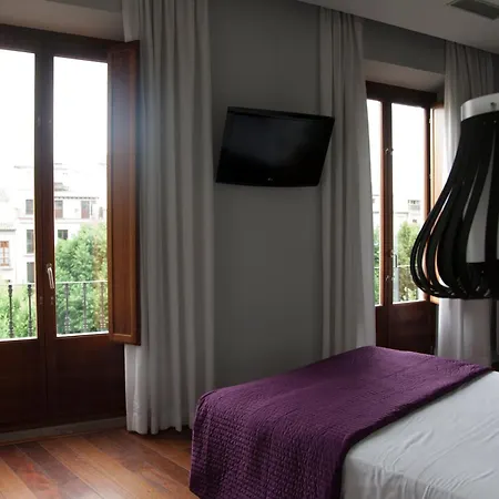 Khu Hotel-2
